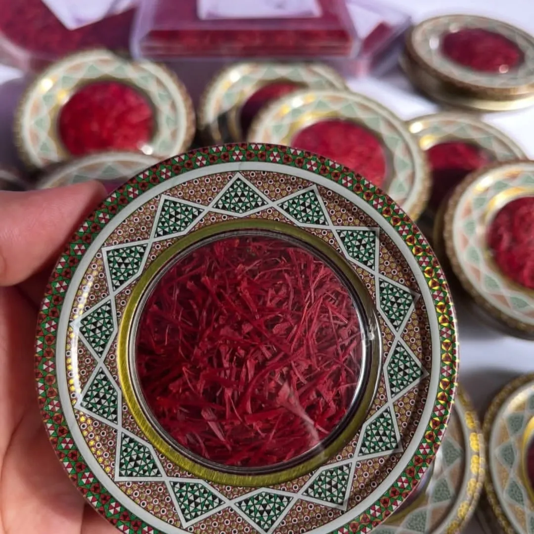 زعفران ظرف حاتم